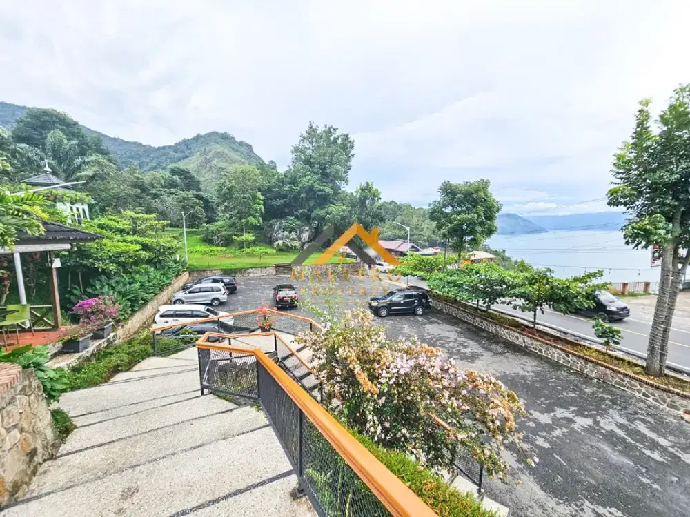 Jual Cafe & Restoran Pinggir Jalan Lintas Parapat – View Danau Toba, LT 1 Hektar+