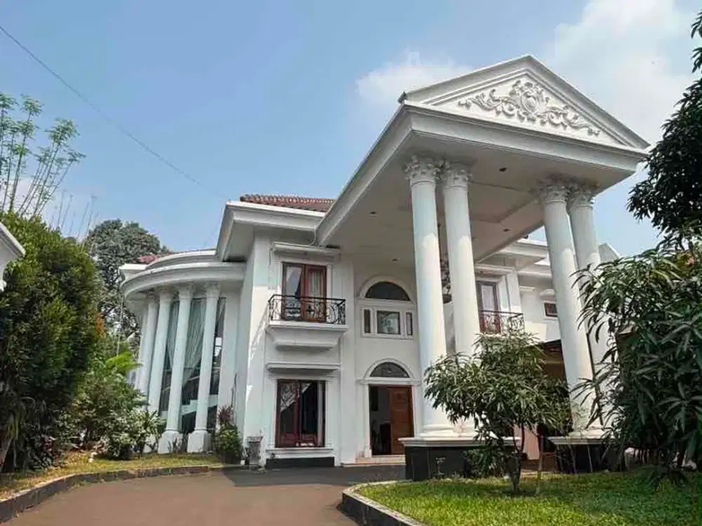 Rumah Mewah 2 Lt Siap Huni, Lokasi Strategis Dekat Kampus dan Mall Besar