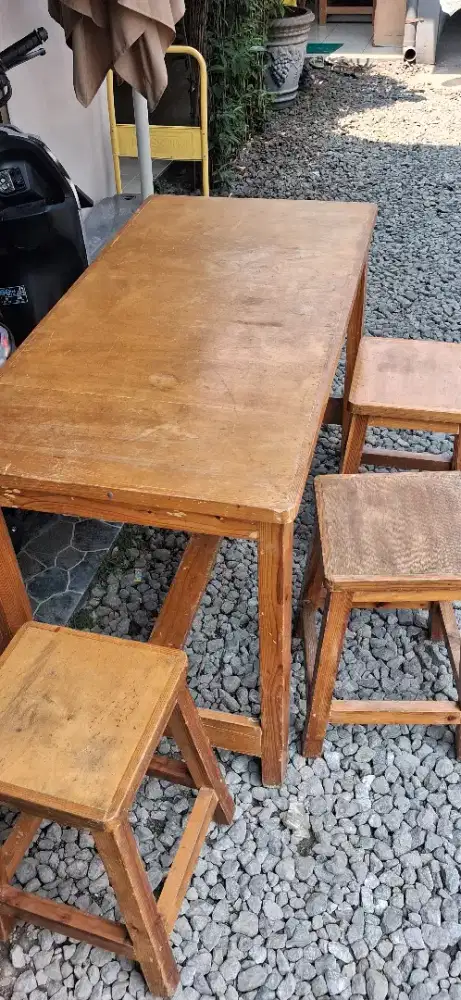 Meja & 4 kursi kayu jati belanda