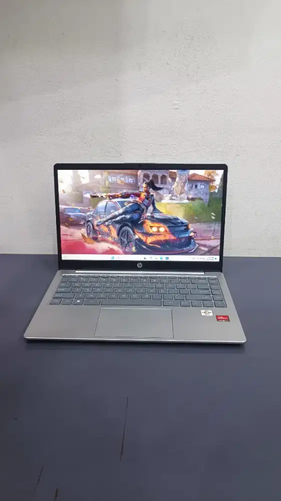 laptop HP 14-em0xxx