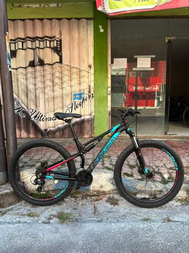 POLYGON RAYZ 3 TAHUN 2023