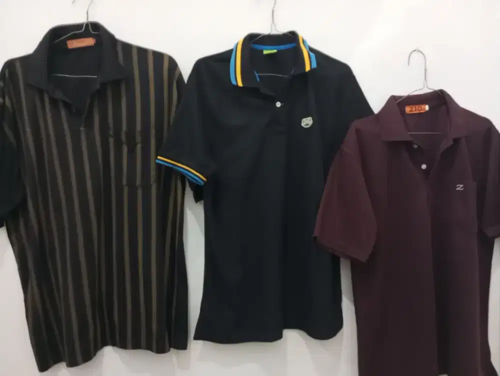Baju kaos berkerah pria
