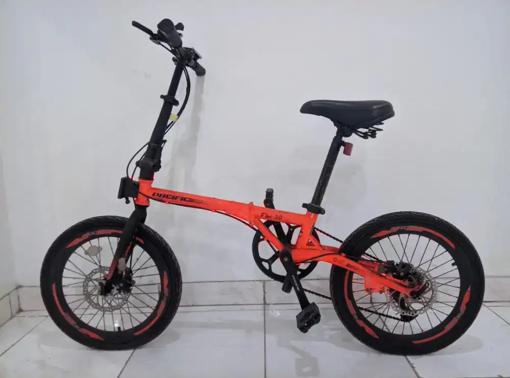 Sepeda pasific dan airwalk