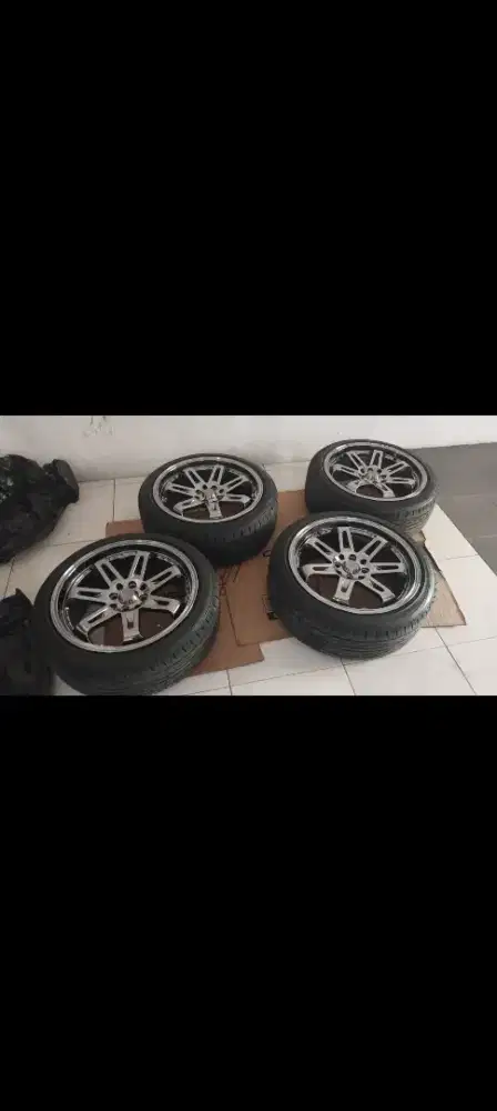 Velg racing ssr ring 17  pcd dobel lebar 7.5 et 40 dan ban brigestone
