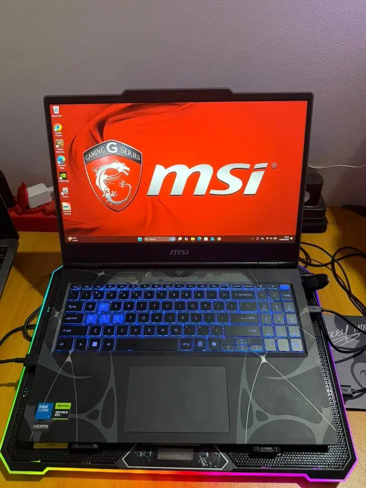 Laptop MSI Cybrog 15 - RTX 5060