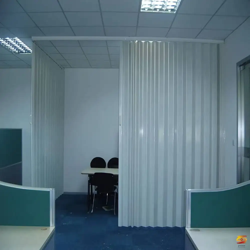 Partisi PVC Lipat untuk Kantor & Tempat Usaha