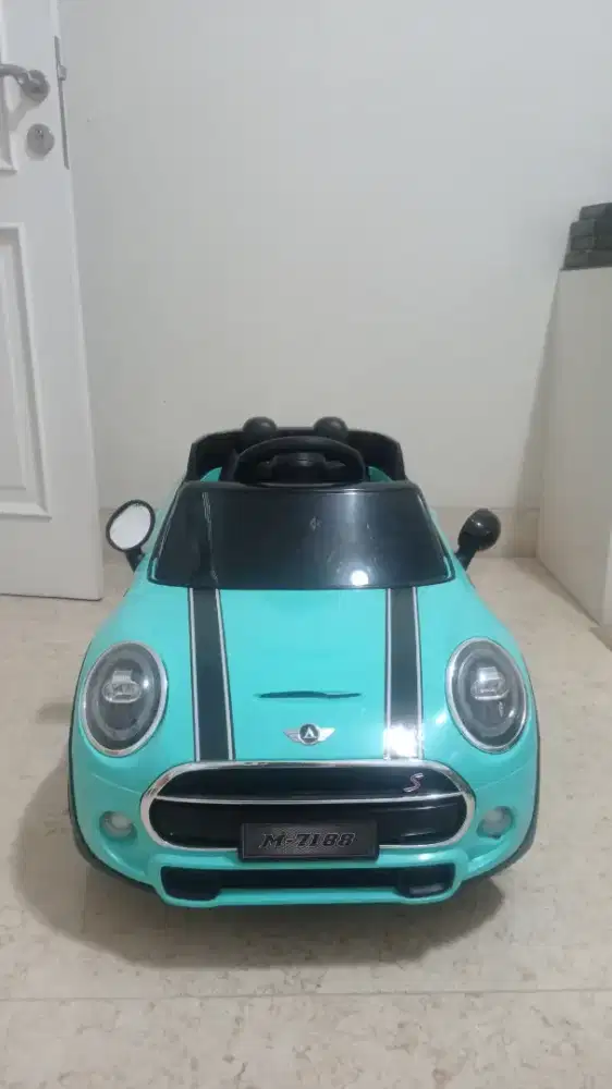 Mobil aki M7188 original bekas