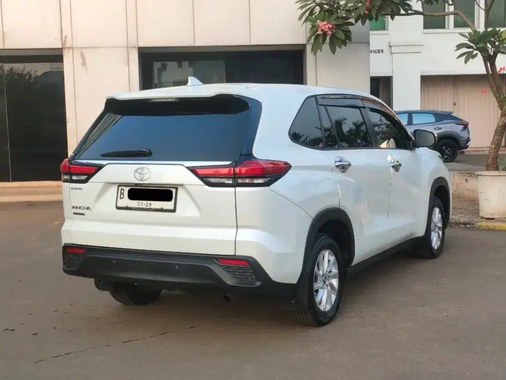 Innova Zenix G CVT 2024 Matic Like New ISTIMEWA