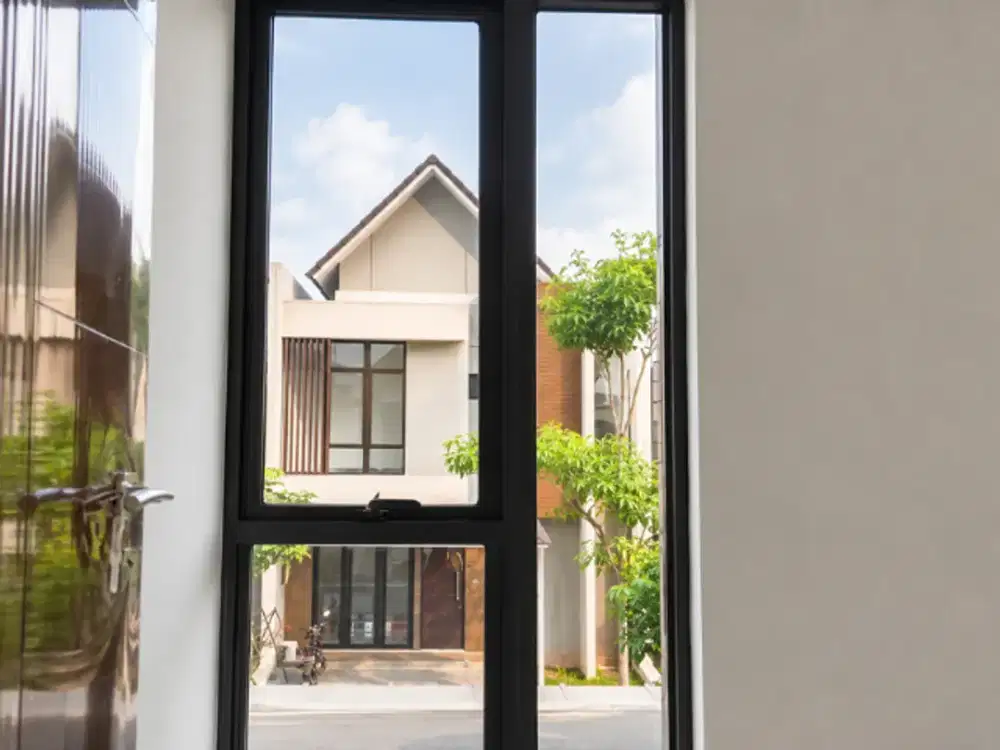 Rumah 3+1 KT Disewa di PIK 2, Posisi Hoek