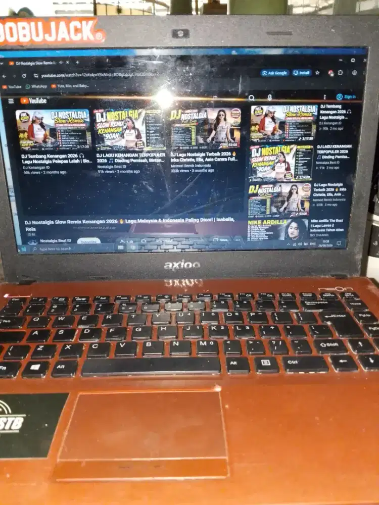 Dijual cepat  netbook Axion Neon