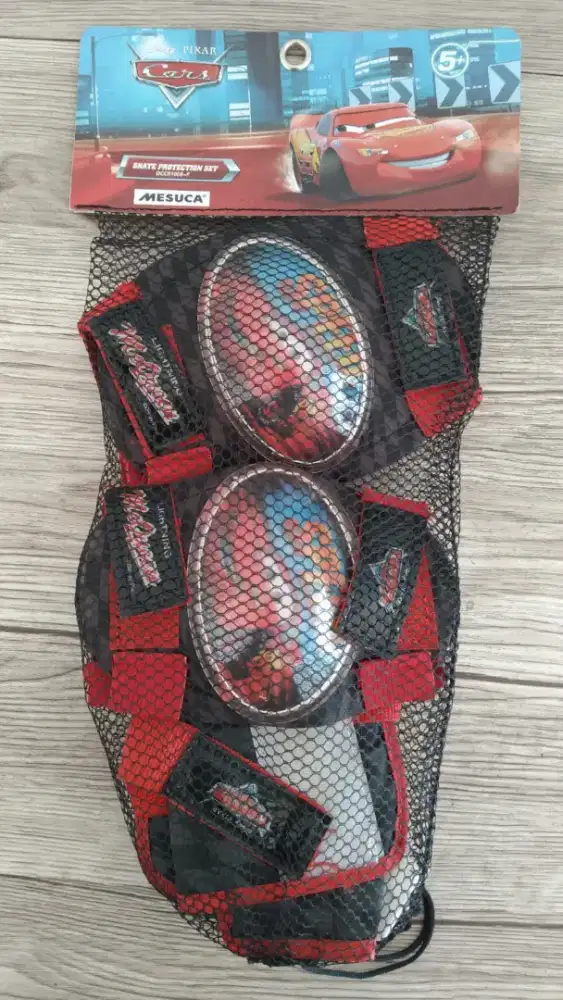 CARS - LIGHTNING MCQUEEN DISNEY PIXAR ORIGINAL PROTECTION / DEKER ANAK