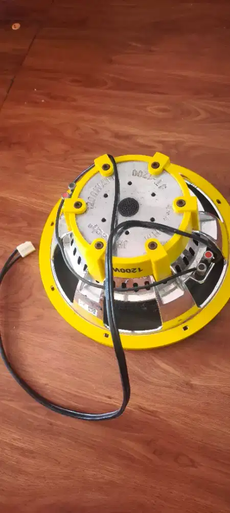 Subwoofer audio mobil JB Tech