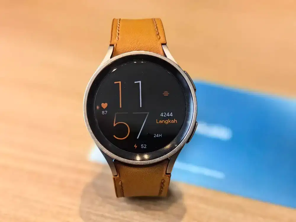 Samsung Watch 5 Pro Titanium 45mm Brown Strap Edition Cakep & Elegan