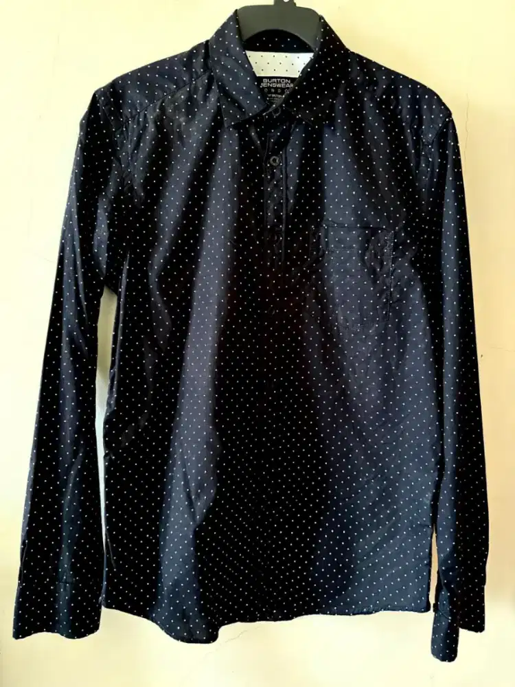 Kemeja Burton Menswear London Slim Fit size S Atasan Pria Preloved