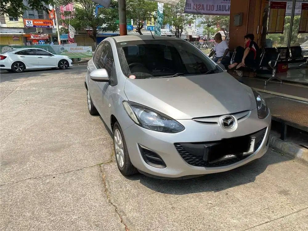 Mazda 2 2011 Bensin