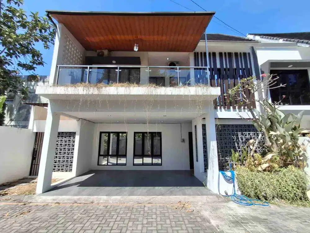 RUMAH MEWAH FULL FURNISHED DI MAGUWO DEKAT STADION