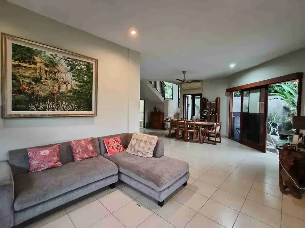 Villa Sanur Bali Pinggir Pantai Lokasi Premium