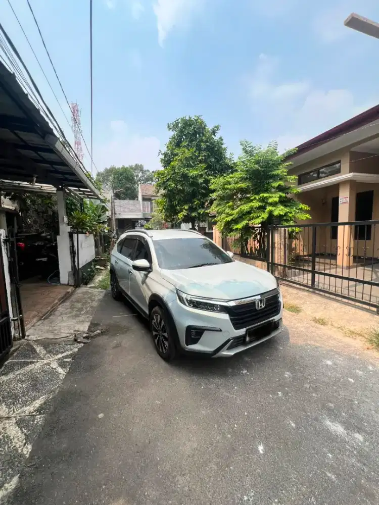 BRV Prestige 1.5 putih