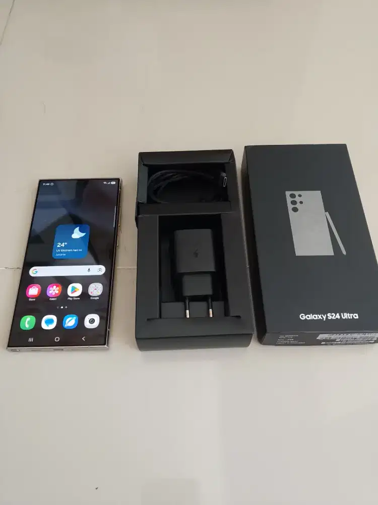 Samsung S24 Ultra Titanium Gray 12gb/1 Tera mulus istimewa