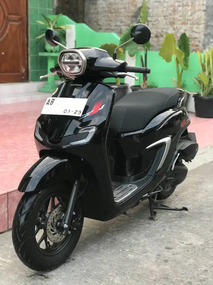 STYLO 160 TAHUN 2024 AB BANTUL - ISTIMEWA FULL ORI MULUS KM RENDAH