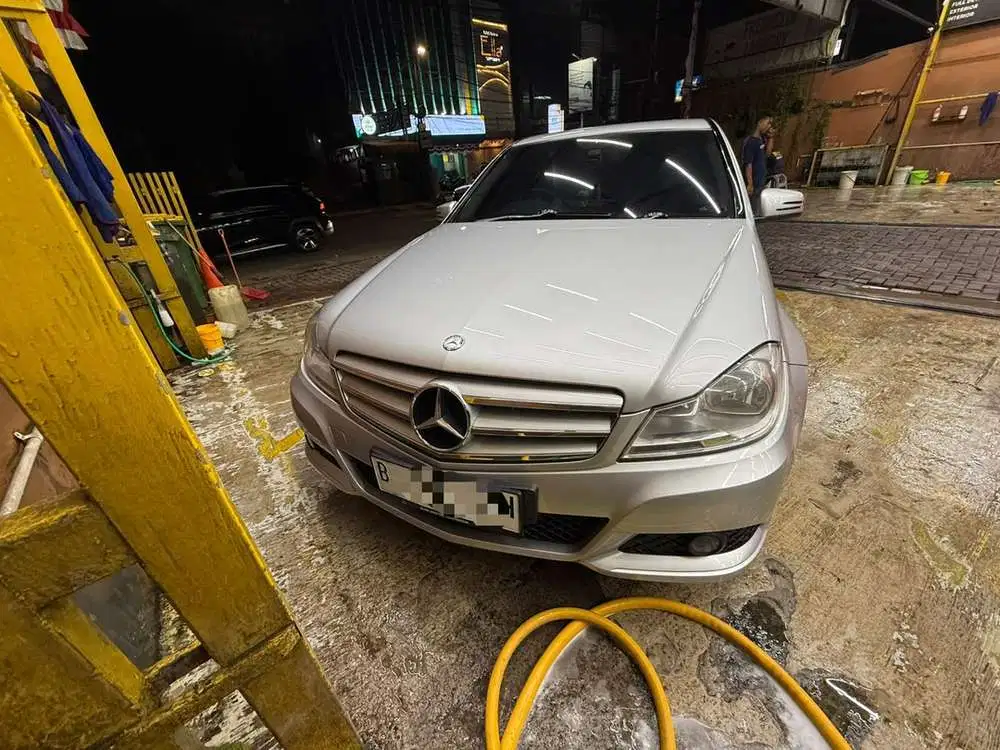 Mercedes-Benz C200 2012 Bensin