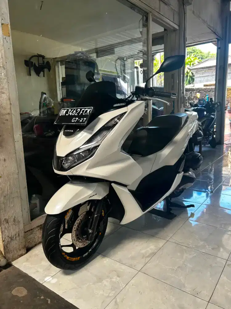 HONDA PCX 160 ABS TAHUN 2022 PAJAK HIDUP SURAT LENGKAP