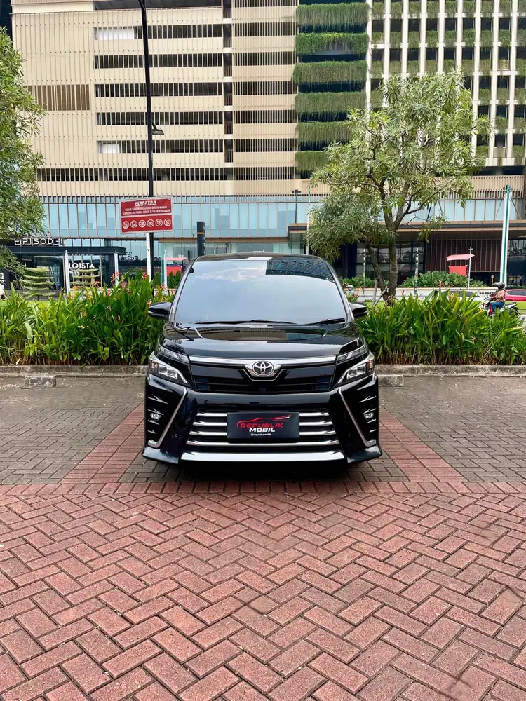 Toyota Voxy 2.0 Automatic 2020 TERMURAH FULL RECORD