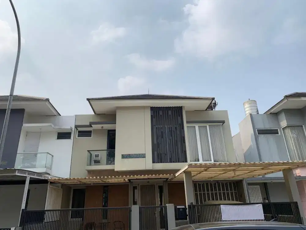 Dijual Rumah Nyaman di Citra Grand Cibubur, Lebar 10