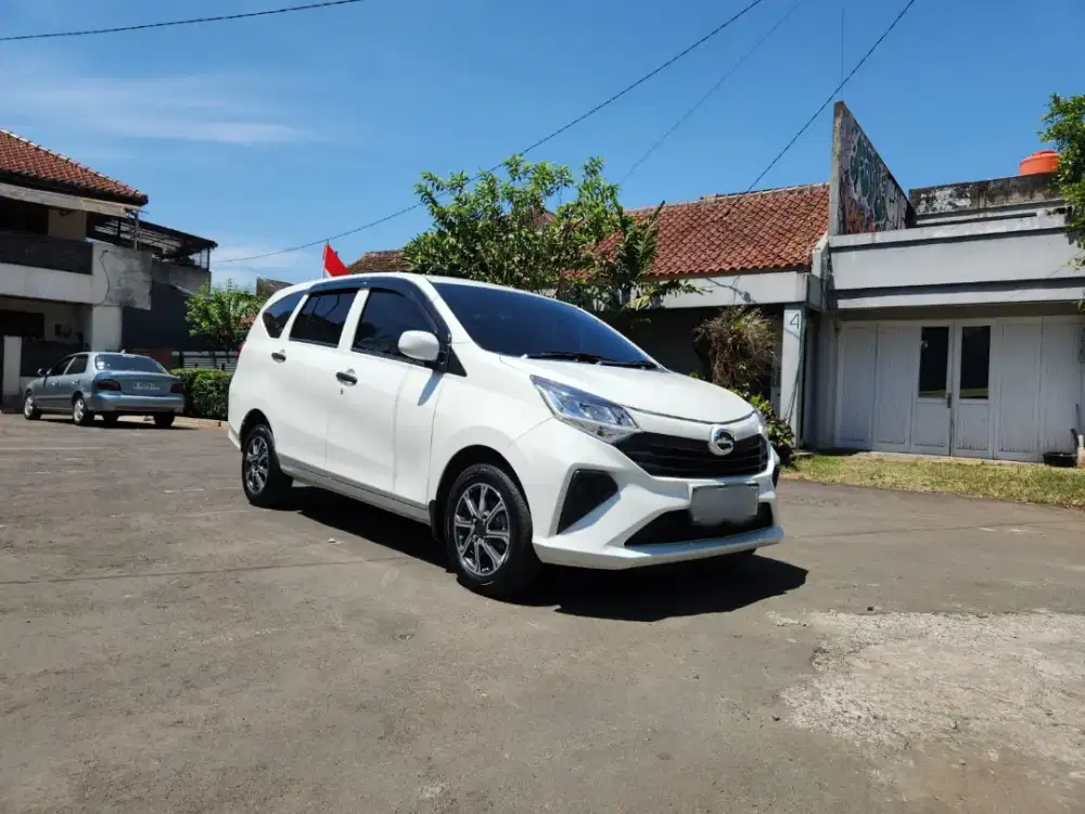 Daihatsu Sigra 1.2 X Automatic Tahun 2023