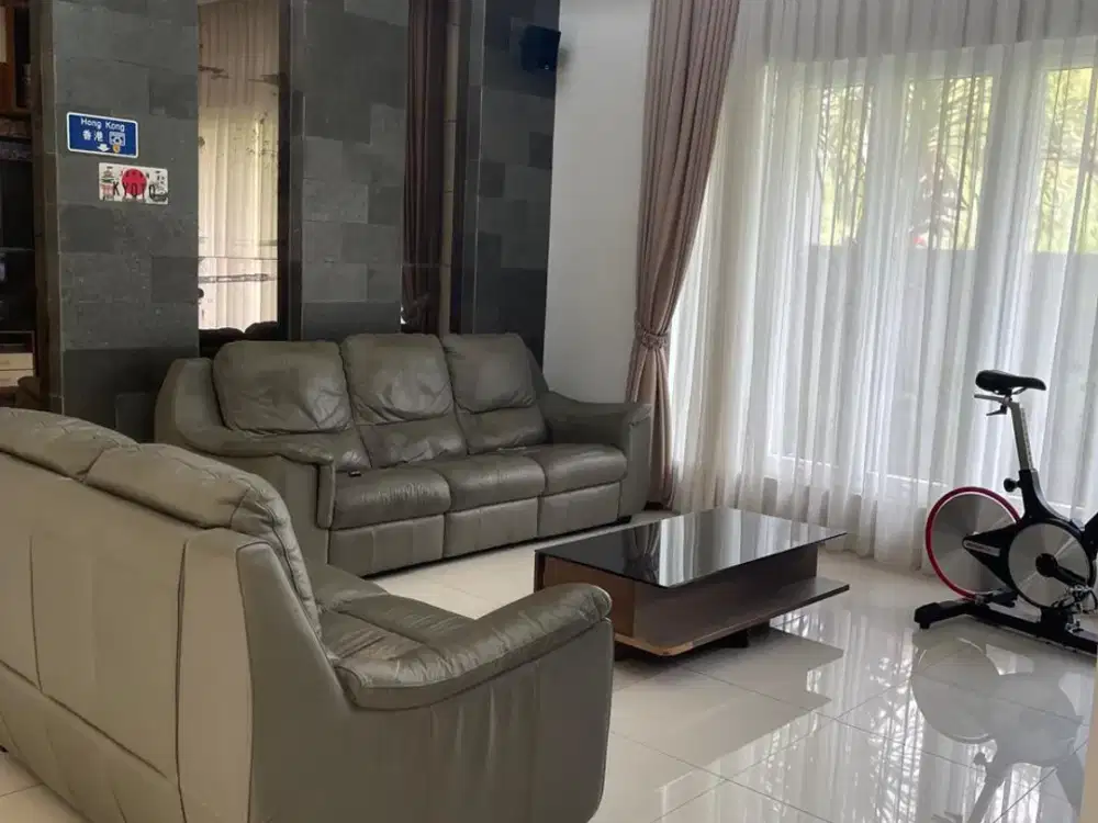 Rumah mewah di Palm Hill Residence
