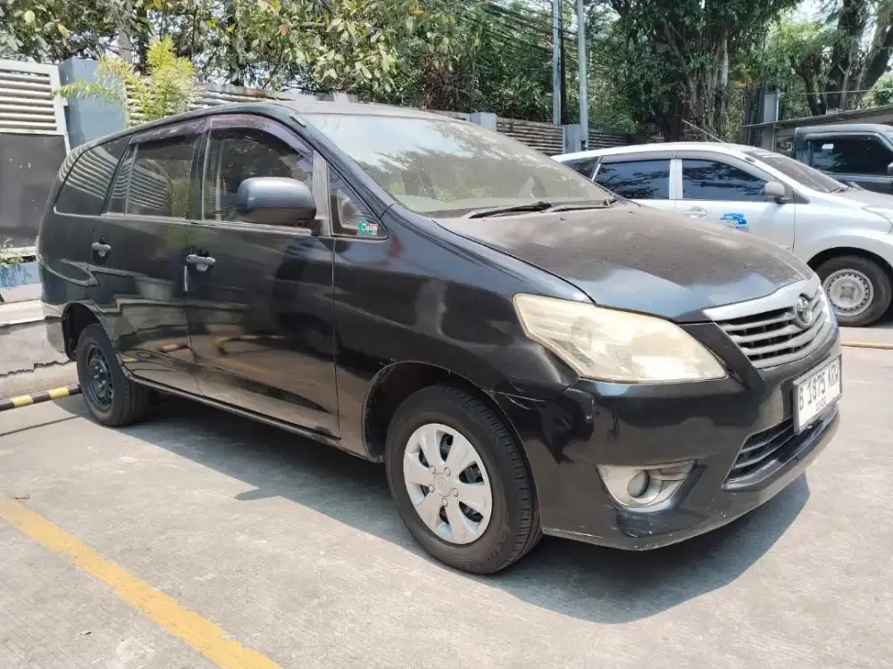 Innova 2.0 J MT 2015
