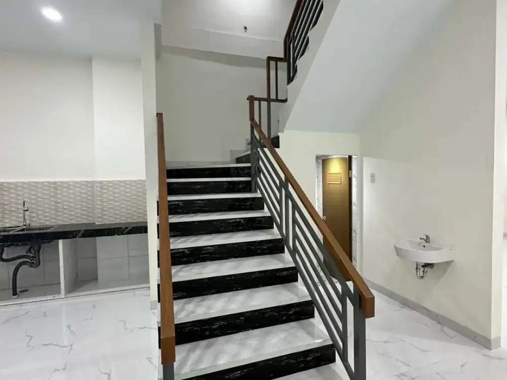 JARANG ADA! TOWNHOUSE 3.5 LANTAI SIAP HUNI – MADIO REGENCY