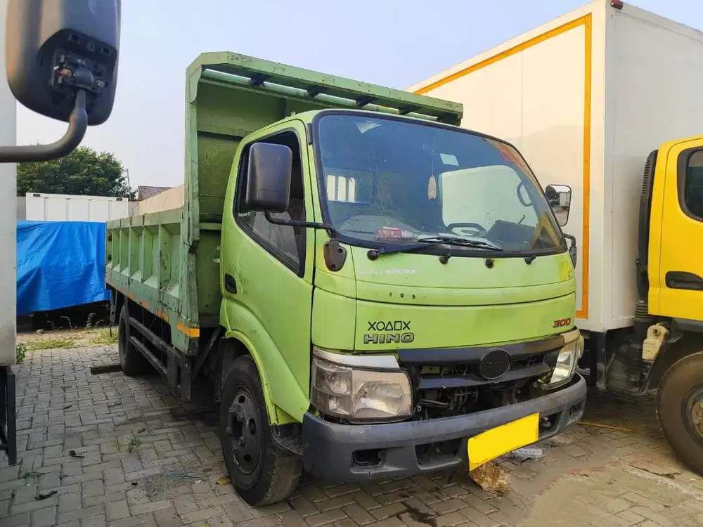 Hino Dutro 6 Roda Bak tahun 2019