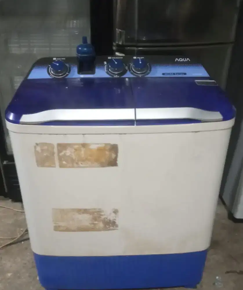 Mesin cuci 2tabung merek Aqua 8kg