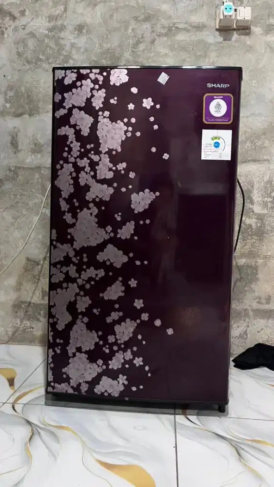 KULKAS SHARP BEKAS RASA BARU