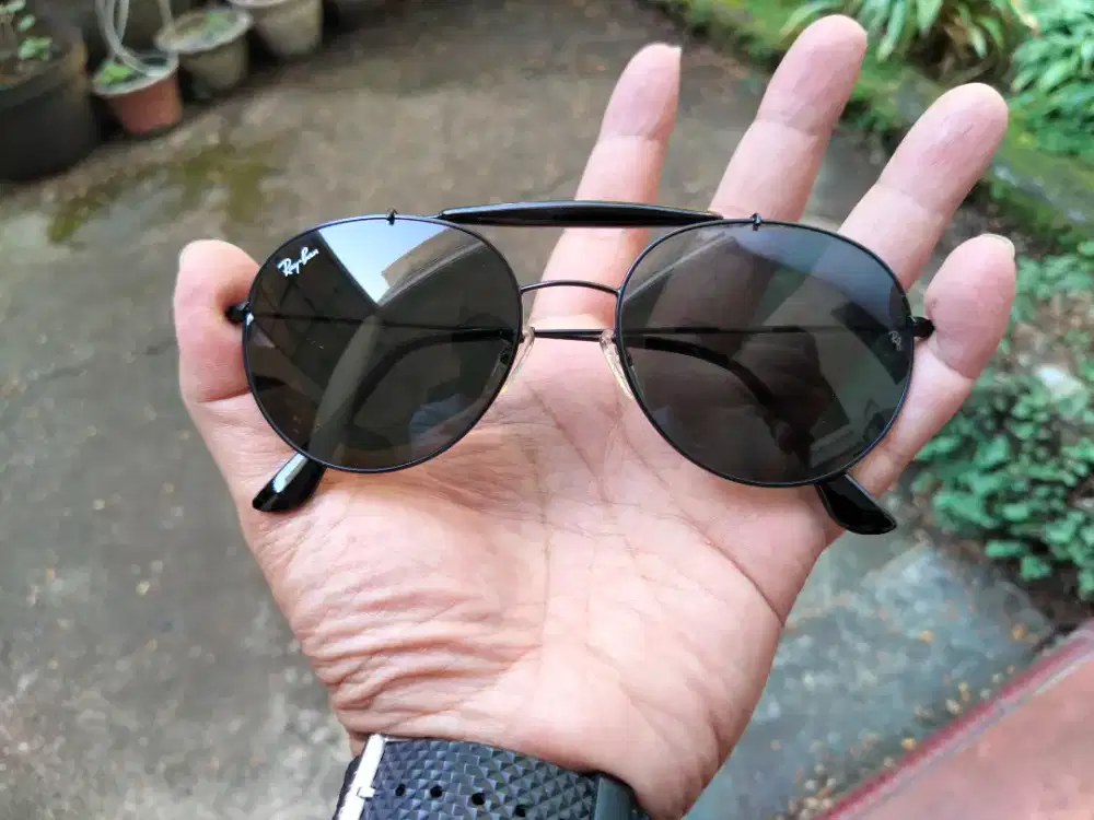 Kacamata ray-ban