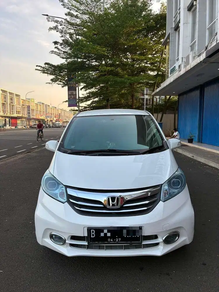 Honda Freed 2013 Bensin