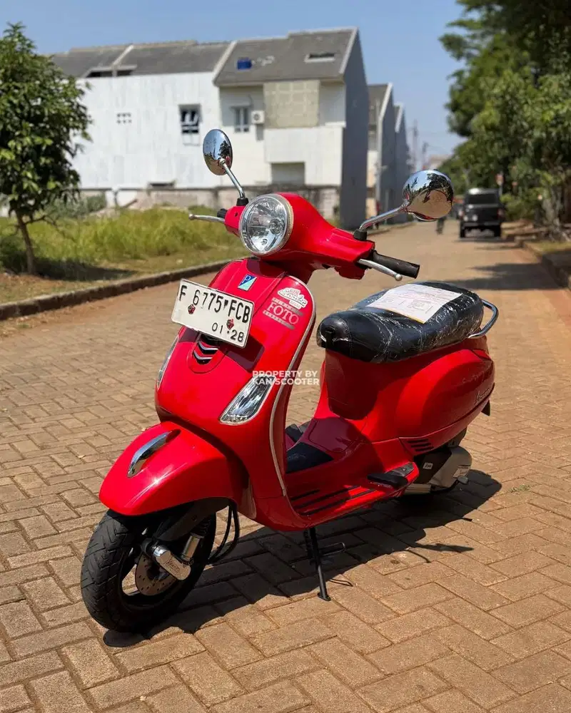 VESPA LX 125 iGET 2017 BERGARANSI