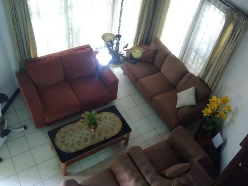 Gegerkalong, Setiabudi, Bandung Utara. Rumah 2 Lantai Siap Huni di Kota Bandung