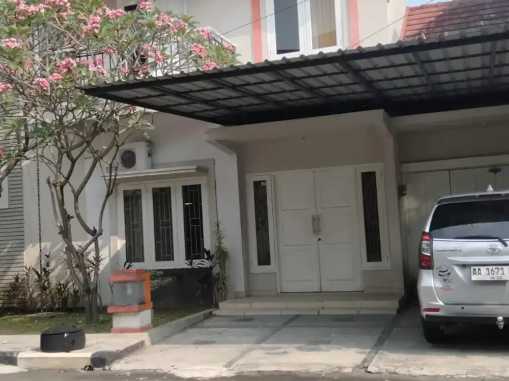 Rumah Sewa 2 Lantai Full Furnished Di Lor In Residence Komplek Elite Di Colomadu