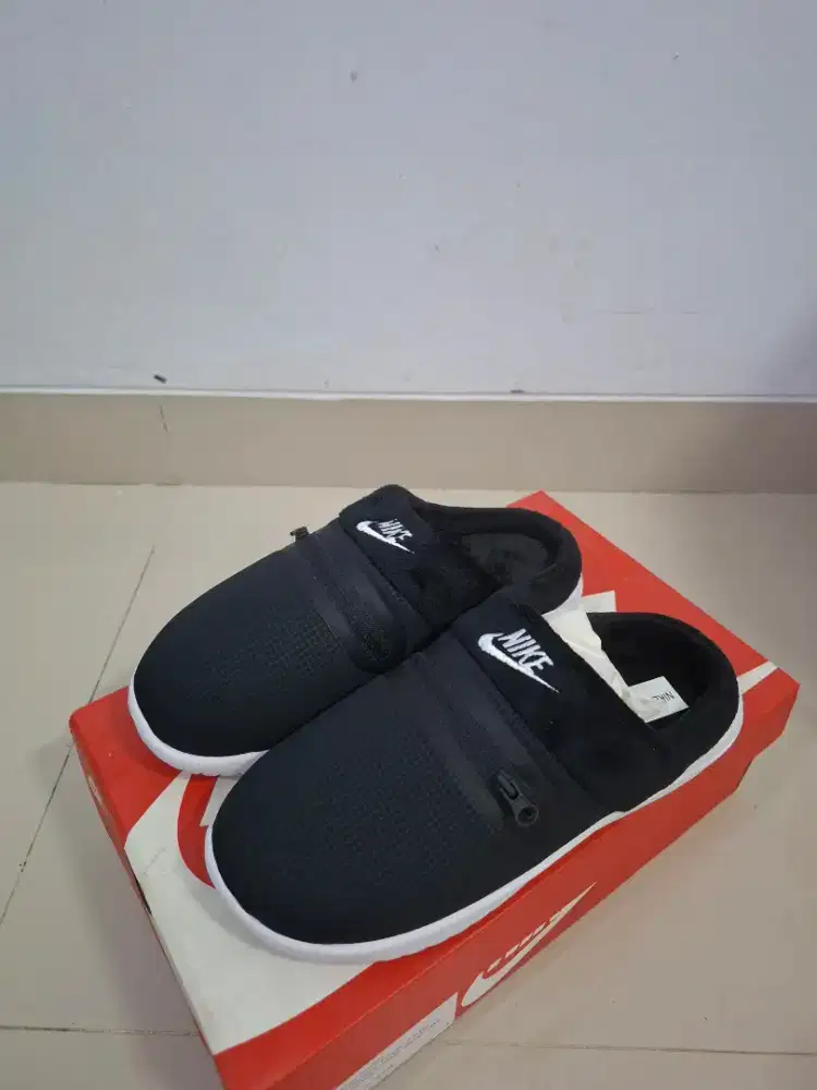 Nike Women's Burrow Sandal - Hitam [DC1458-001]