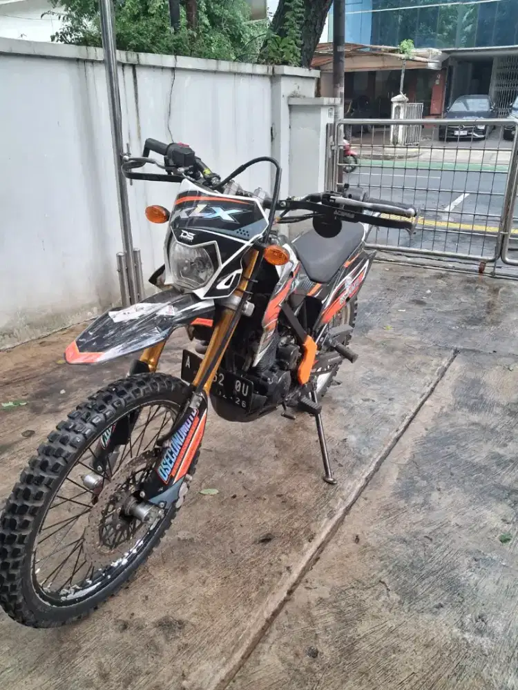 Dijual Motor

KAWASAKI / LX 150 F
Varian 1