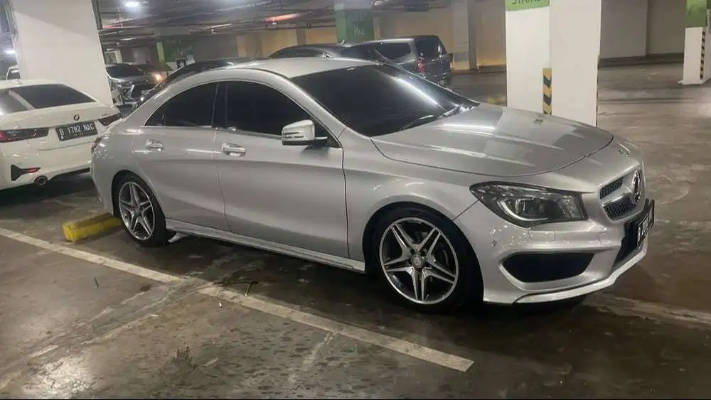 Mercedes-Benz CLA 200 AMG 2014 Pribadi