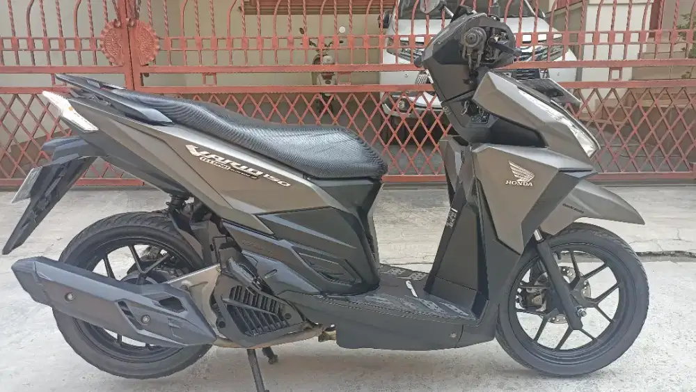 Honda Vario 150 LED tahun 2016 ( pajak super panjang 11-2027 ).