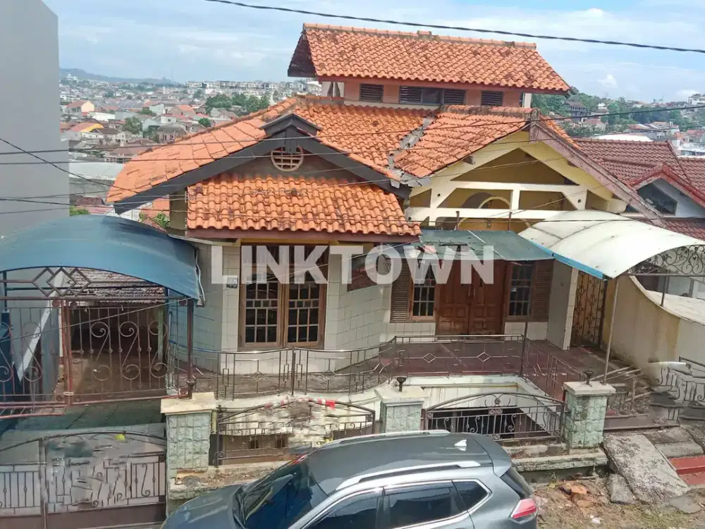 Dijual Murah Rumah dengan View Gunung Ungaran di Tengah Kota Semarang
