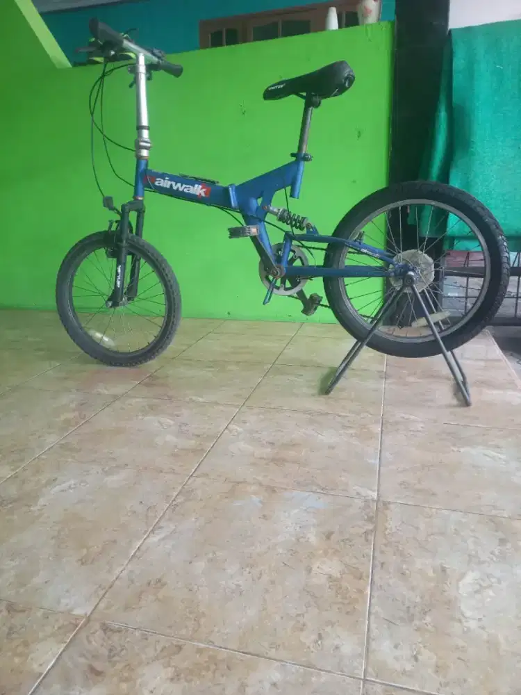 Kusen dan mesin pompa air