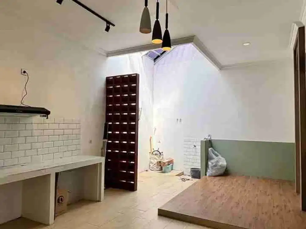 Turun Harga Rumah Cantik Open Space di Pinggir Jalan Sindanglaya Luas Tanah 110 harga 650 Juta