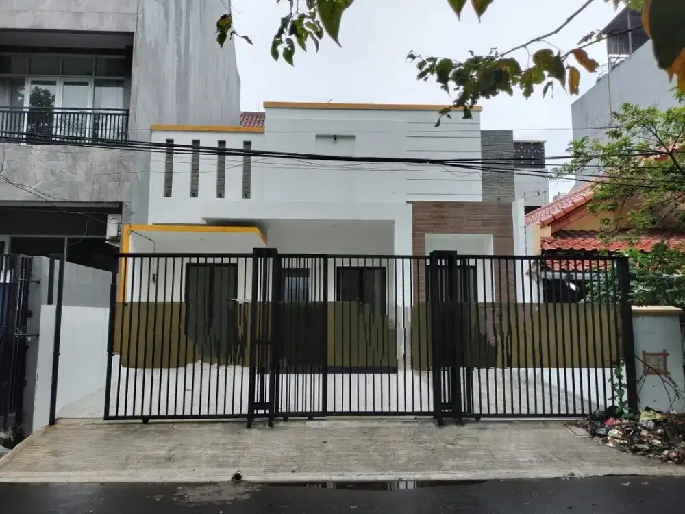 Rumah Strategis Tempat Usaha di Gading Putih Raya, Kelapa Gading