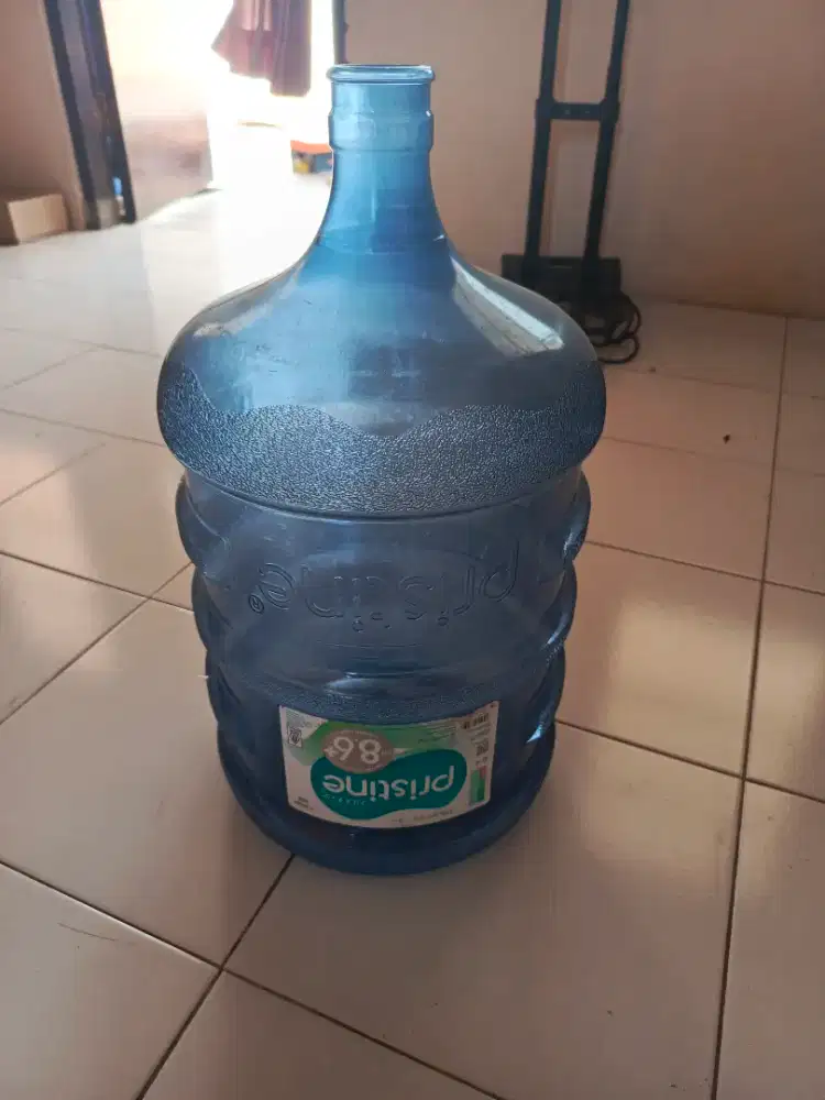 Galon kosong pristine