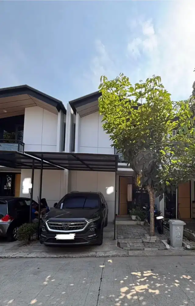 Dijual / Over Kredit Uptown Estate